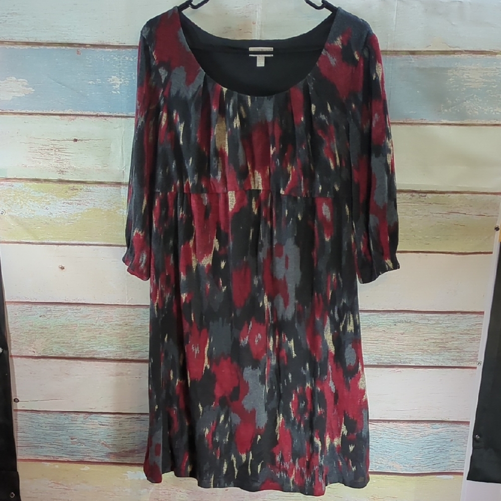 A Pea in the Pod Red and Black Tunic
